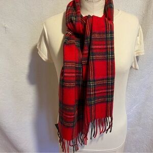 NWT Ballantyne Edinburgh red plaid fringed scarf. Unisex